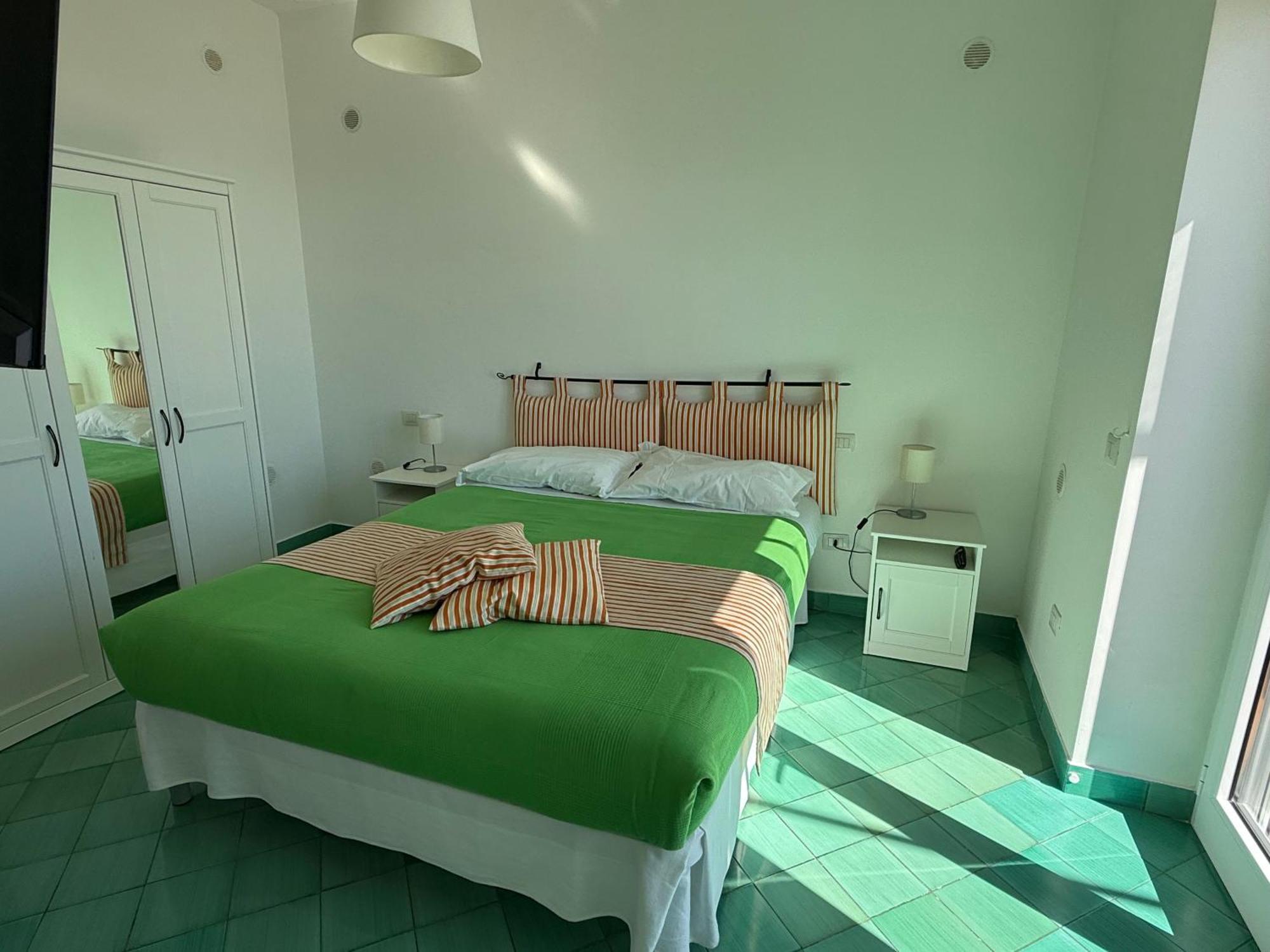 Villa Casa Gabriella - Amalfi Coast - Free Parking - Full Sea View à Vietri Extérieur photo