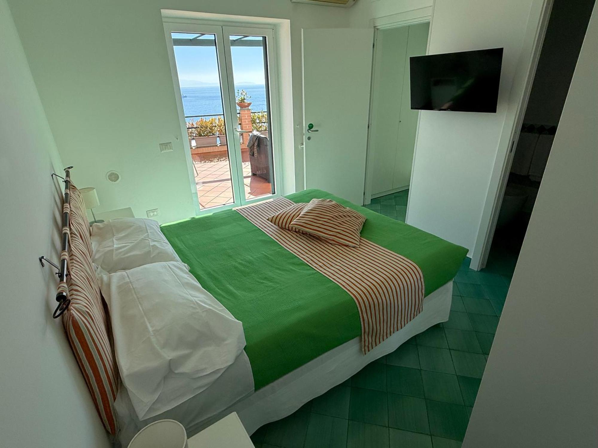 Villa Casa Gabriella - Amalfi Coast - Free Parking - Full Sea View à Vietri Extérieur photo
