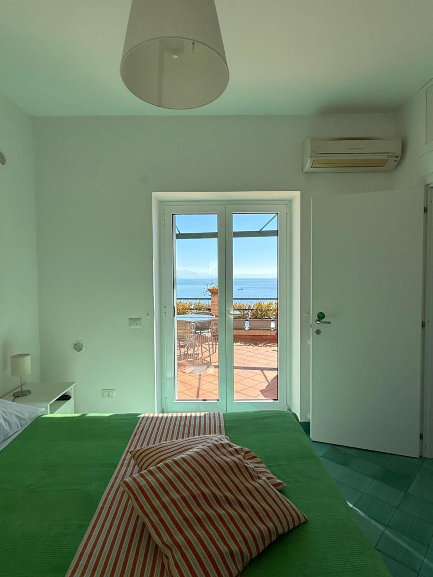 Villa Casa Gabriella - Amalfi Coast - Free Parking - Full Sea View à Vietri Extérieur photo
