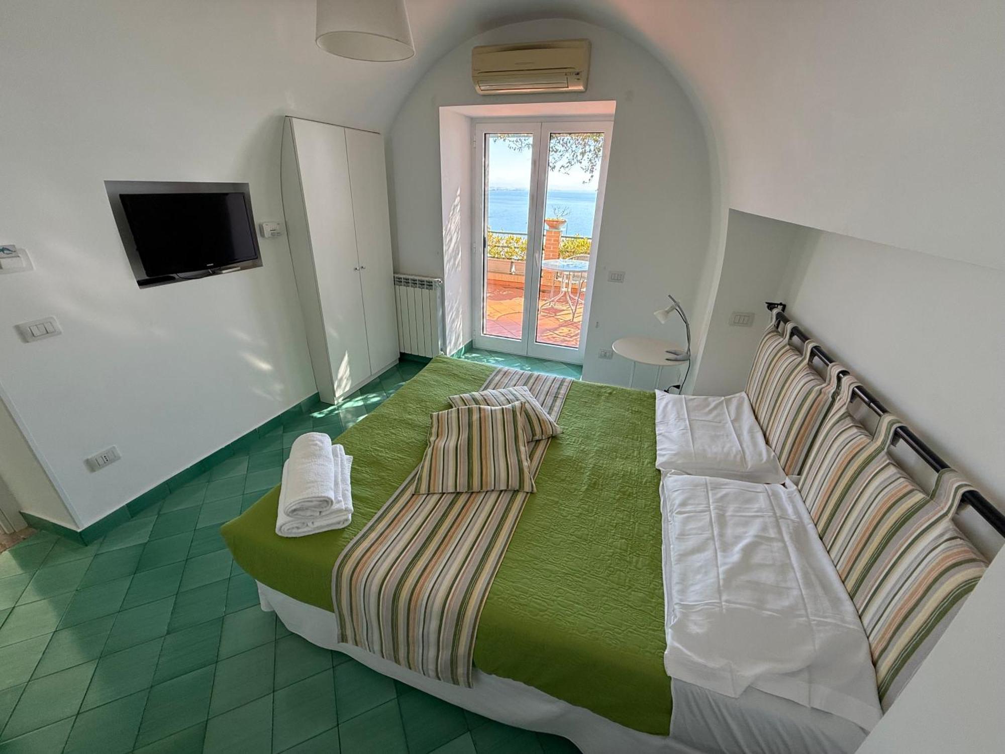 Villa Casa Gabriella - Amalfi Coast - Free Parking - Full Sea View à Vietri Extérieur photo